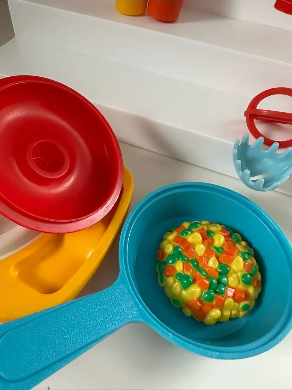 Fisher-Price Vintage Toy Dish Set Plate Cups Pots Utensils Salt Pepper Play 80’s
